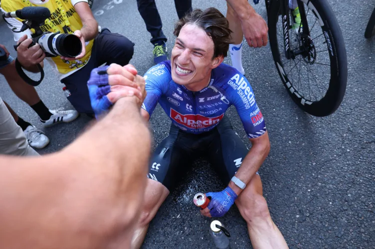 Jasper Philipsen wins stage 17 of Tour de France, Tadej Pogačar protects lead